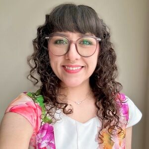 Meet your Posher, Alexia